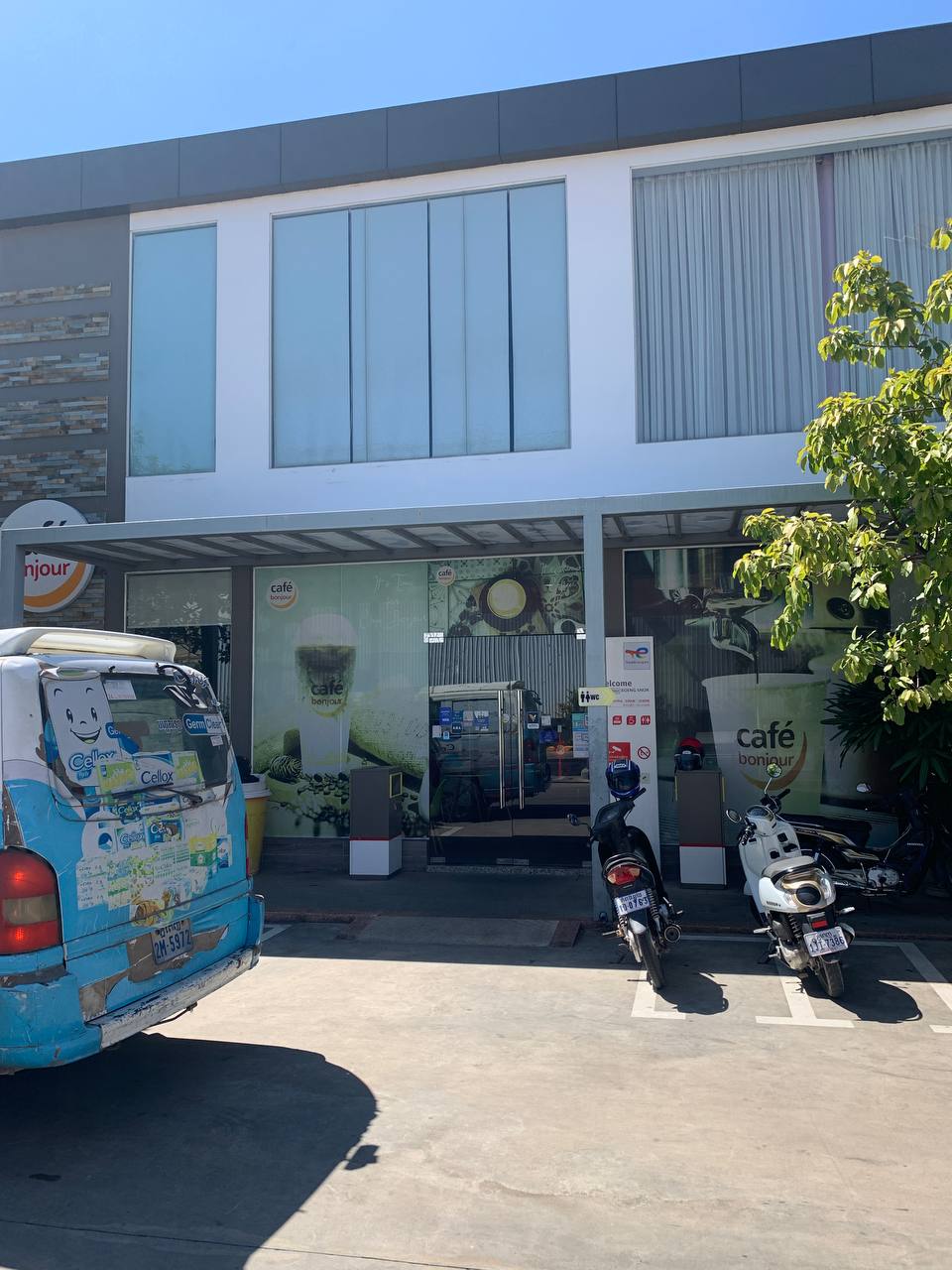 HoReCa distribution highlighting SPY beverages by Da Houg Heng Enterprise (Image 21)
